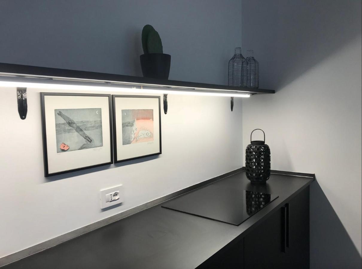 Bellhome 1 - Elegante Appartamento Nel Centro Di Bari Bagian luar foto